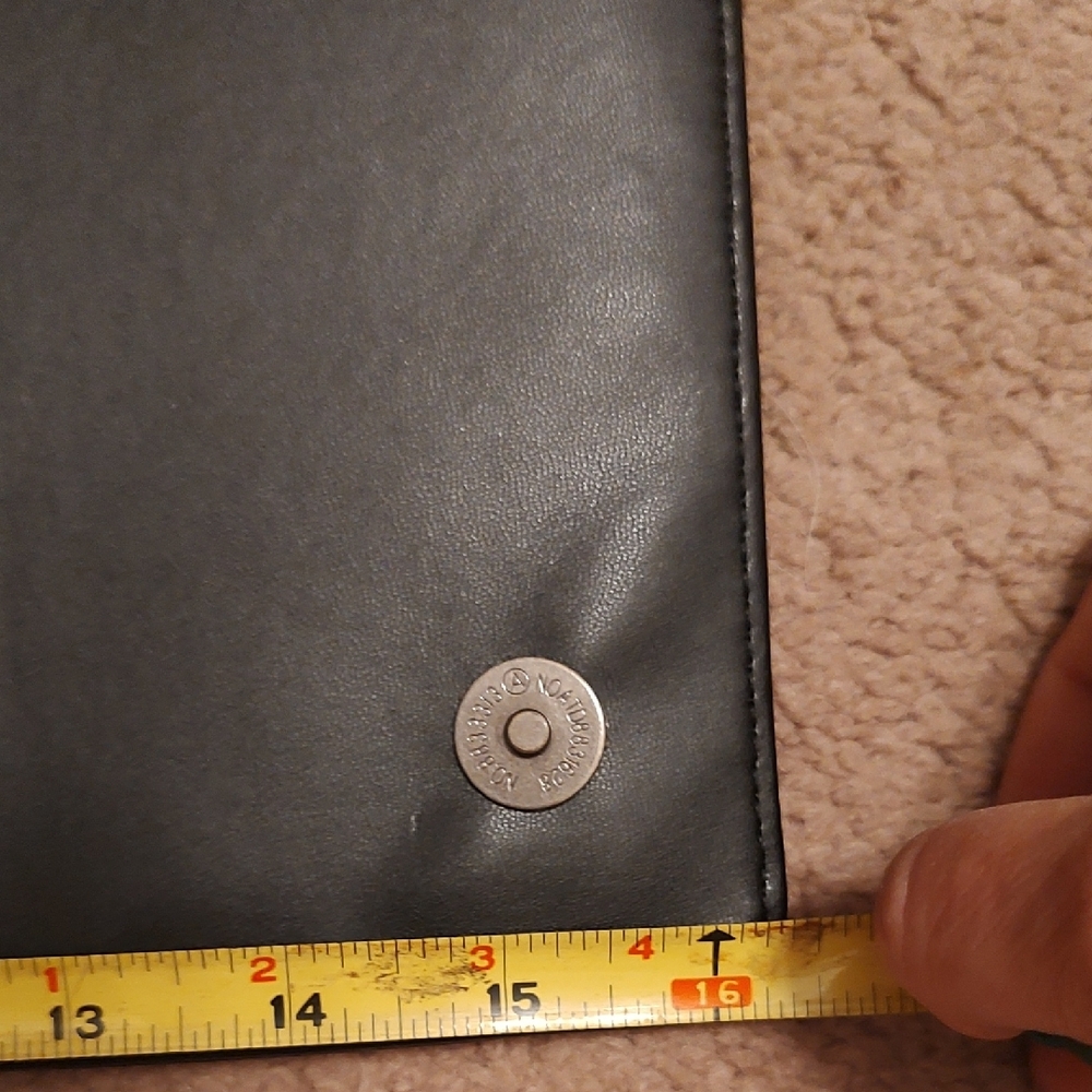 Wrangler Black and Gray Geometric Crossbody Or Wristlet - Picture 8 of 14